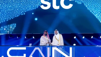 ‎⁨تكريم stc خلال القمة _تسلمها محمد أبا الخيل، نائب الرئيس للعلاقات المؤسساتية للمجموعة⁩_ssict_1200_867